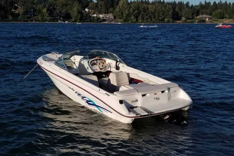 19 Types of Lake Boats (With Pictures) Outdoor Motives